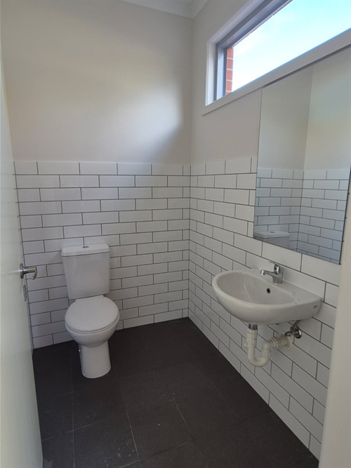 milawa toilet & basin finished.jpg